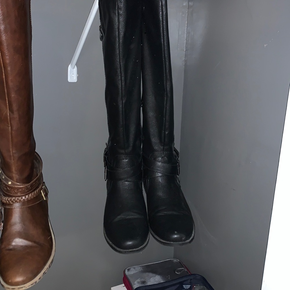 Black boots